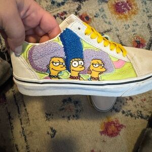 Simpson gently used women size 8 men's 6.5 sneaker